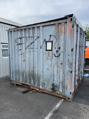 10ft 8ft shipping container - x,